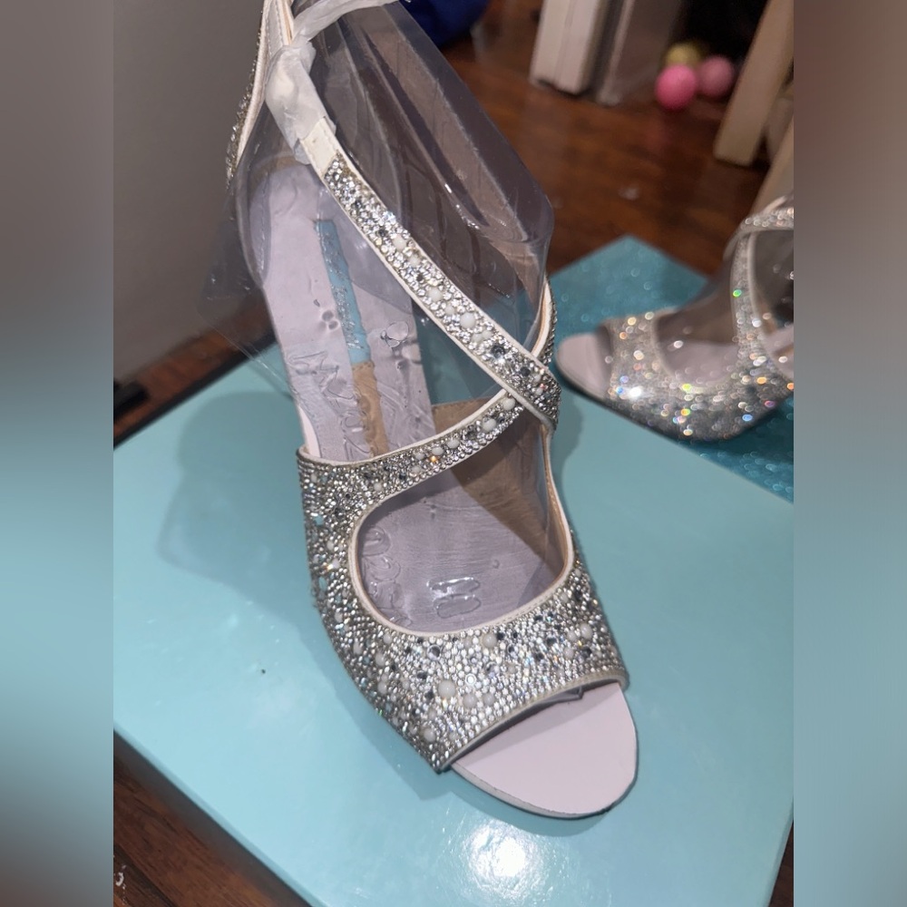 Betsy Johnson Blue heels - Picture 3 of 8